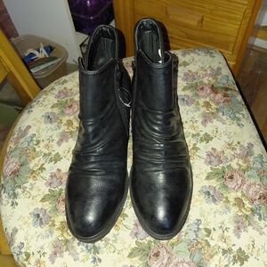 BareTraps Women's Stevie Ankle Booties